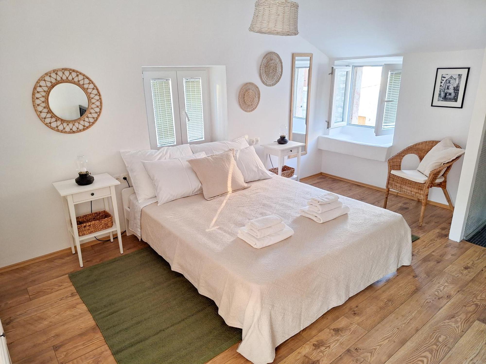 St Peter'S Heritage House Trogir Extérieur photo